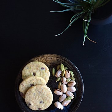 Pistachio Vanilla Shortbread